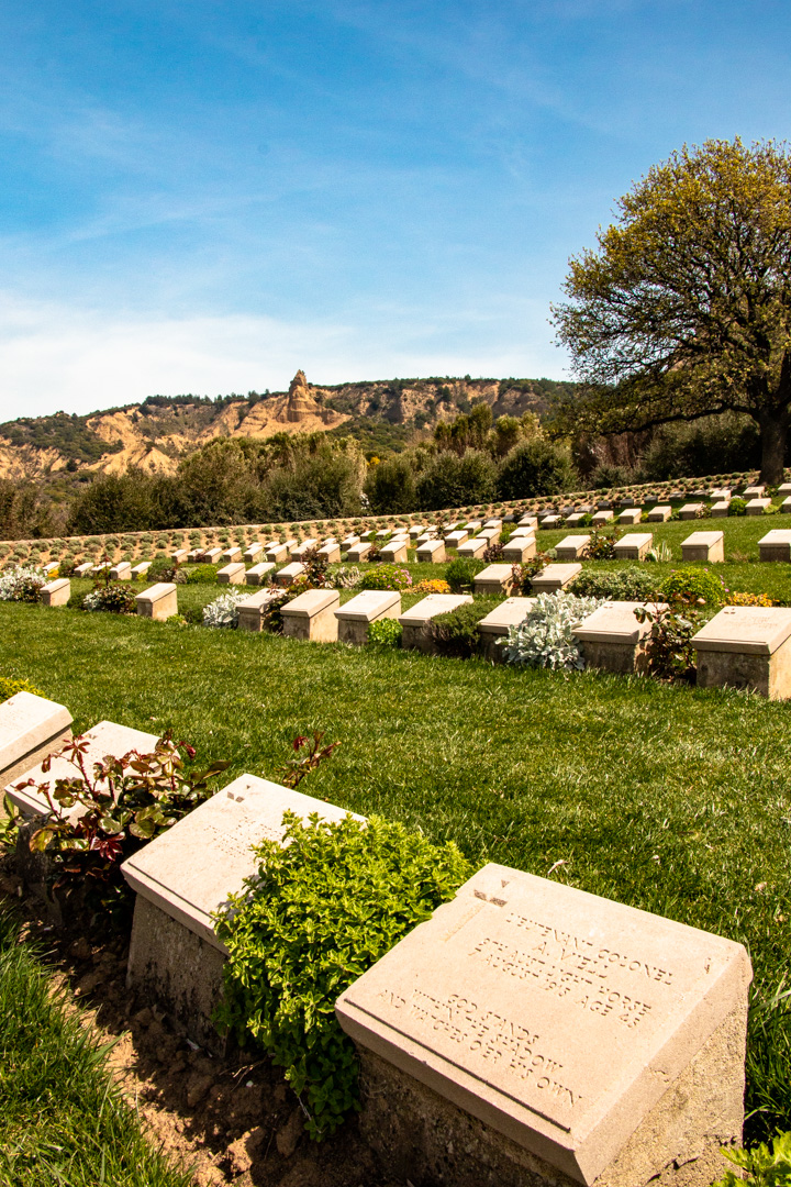 Arı Burnu Cemetery and the Sphinx