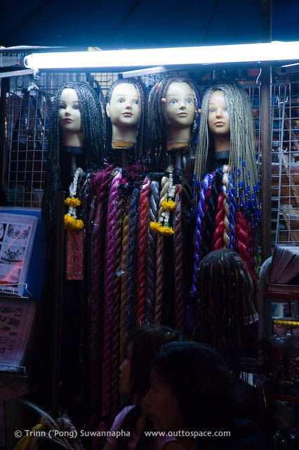 Heads – street beauty salon on Khao Sarn Road