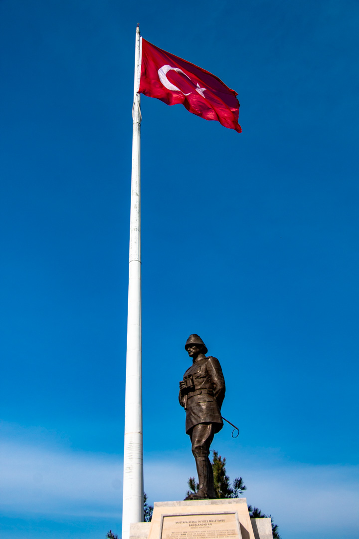 Statue of Atatürk at Chunuk Bair